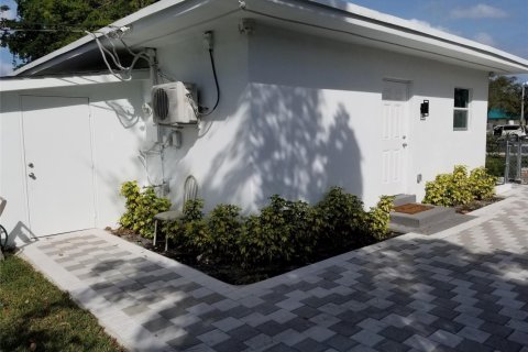 House in Davie, Florida 2 bedrooms, 67.08 sq.m. № 2377385 - photo 7
