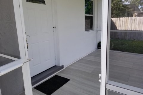 House in Davie, Florida 2 bedrooms, 67.08 sq.m. № 2377385 - photo 12
