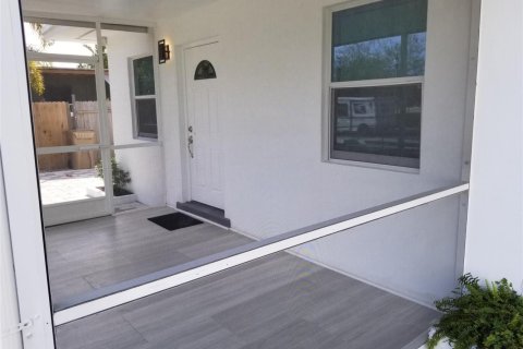House in Davie, Florida 2 bedrooms, 67.08 sq.m. № 2377385 - photo 10
