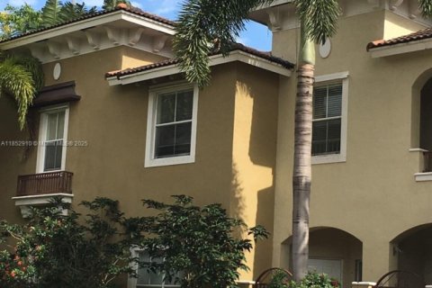 Adosado en alquiler en Margate, Florida, 3 dormitorios, 142.7 m2 № 1875689 - foto 2