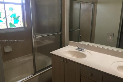 Adosado en alquiler en Margate, Florida, 3 dormitorios, 142.7 m2 № 1875689 - foto 13