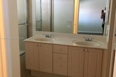 Adosado en alquiler en Margate, Florida, 3 dormitorios, 142.7 m2 № 1875689 - foto 12