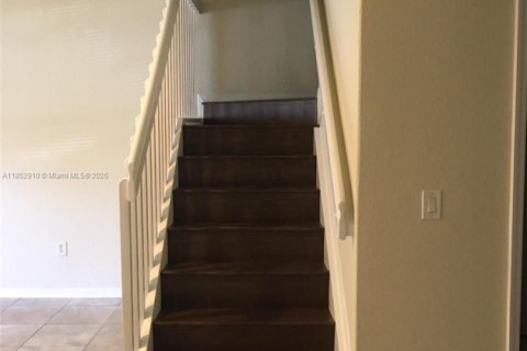 Adosado en alquiler en Margate, Florida, 3 dormitorios, 142.7 m2 № 1875689 - foto 10