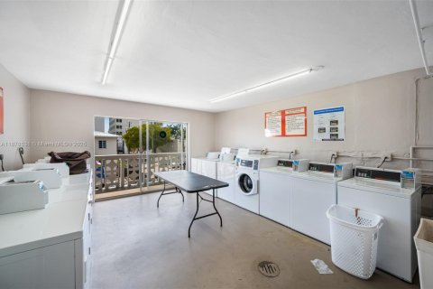 Copropriété à louer à Miami Beach, Floride: 1 chambre, 75.25 m2 № 1927654 - photo 17