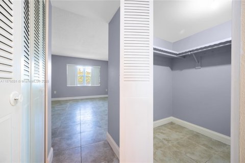 Copropriété à louer à Miami Beach, Floride: 1 chambre, 75.25 m2 № 1927654 - photo 8