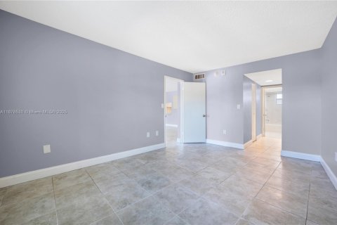 Copropriété à louer à Miami Beach, Floride: 1 chambre, 75.25 m2 № 1927654 - photo 7