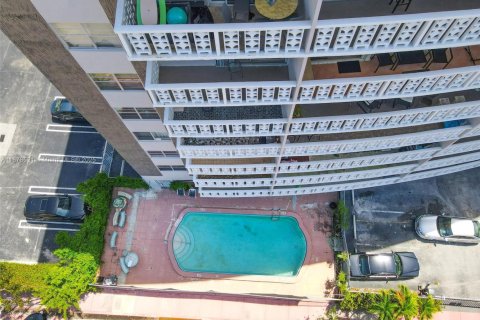 Copropriété à louer à Miami Beach, Floride: 1 chambre, 75.25 m2 № 1927654 - photo 25