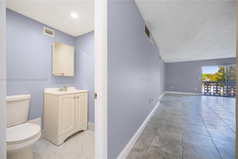 Copropriété à louer à Miami Beach, Floride: 1 chambre, 75.25 m2 № 1927654 - photo 15