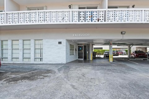 Copropriété à louer à Miami Beach, Floride: 1 chambre, 75.25 m2 № 1927654 - photo 19