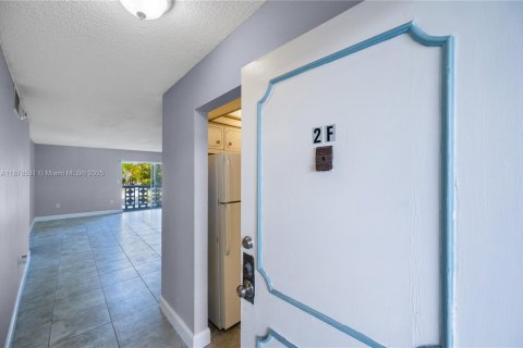 Copropriété à louer à Miami Beach, Floride: 1 chambre, 75.25 m2 № 1927654 - photo 16