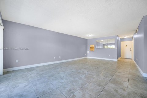 Copropriété à louer à Miami Beach, Floride: 1 chambre, 75.25 m2 № 1927654 - photo 6