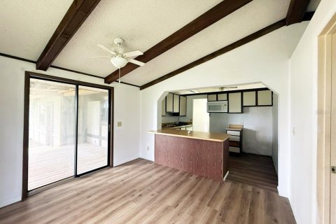 House in Dade City, Florida 3 bedrooms, 107.02 sq.m. № 1918574 - photo 16
