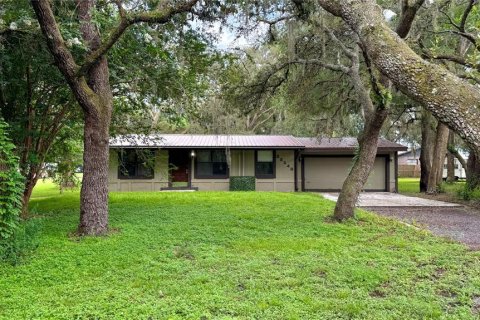 House in Dade City, Florida 3 bedrooms, 107.02 sq.m. № 1918574 - photo 1