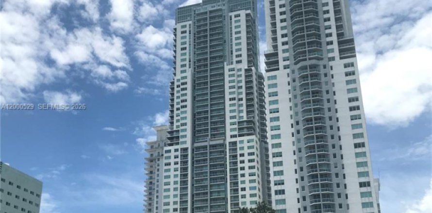 Студия в кондо в Майами, Флорида № 2064748