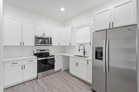 Villa ou maison à vendre à Saint Petersburg, Floride: 4 chambres, 239.04 m2 № 1866320 - photo 5
