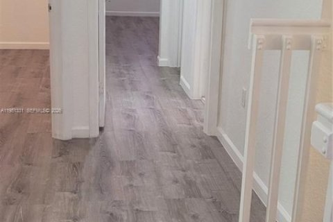 Снять в аренду таунхаус в Хомстед, Флорида 4 спальни, 171.87м2, № 2005992 - фото 24