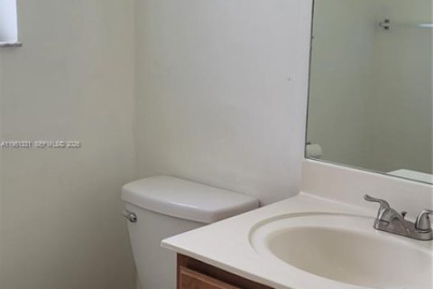 Снять в аренду таунхаус в Хомстед, Флорида 4 спальни, 171.87м2, № 2005992 - фото 14