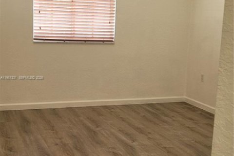 Снять в аренду таунхаус в Хомстед, Флорида 4 спальни, 171.87м2, № 2005992 - фото 26