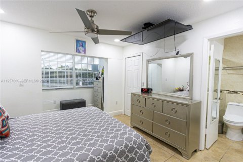 Купить таунхаус в Майами, Флорида 3 спальни, 141.49м2, № 2020631 - фото 18