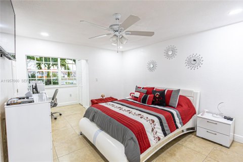 Купить таунхаус в Майами, Флорида 3 спальни, 141.49м2, № 2020631 - фото 28