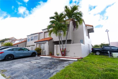Touwnhouse à Miami, Floride 3 chambres, 141.49 m2 № 2020631