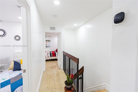 Купить таунхаус в Майами, Флорида 3 спальни, 141.49м2, № 2020631 - фото 15