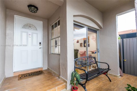 Купить таунхаус в Майами, Флорида 3 спальни, 141.49м2, № 2020631 - фото 4