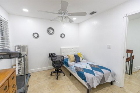 Купить таунхаус в Майами, Флорида 3 спальни, 141.49м2, № 2020631 - фото 21