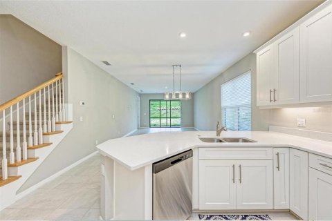Villa ou maison à louer à Bradenton, Floride: 5 chambres, 230.4 m2 № 2106990 - photo 7