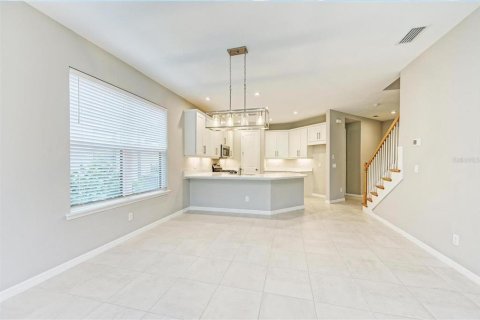 Villa ou maison à louer à Bradenton, Floride: 5 chambres, 230.4 m2 № 2106990 - photo 4