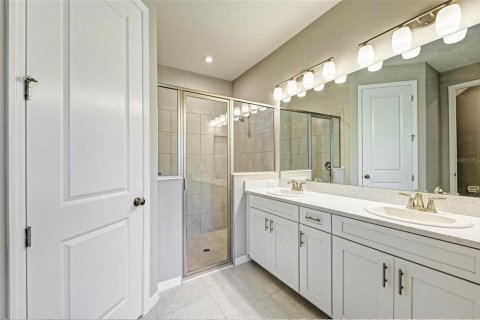 Villa ou maison à louer à Bradenton, Floride: 5 chambres, 230.4 m2 № 2106990 - photo 13
