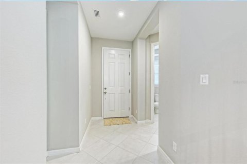 Villa ou maison à louer à Bradenton, Floride: 5 chambres, 230.4 m2 № 2106990 - photo 3