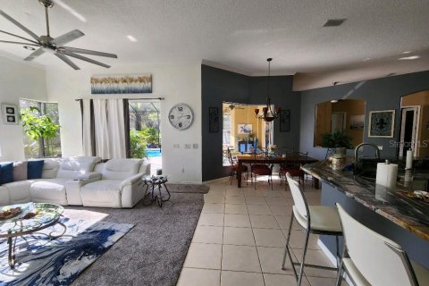 House in Tampa, Florida 5 bedrooms, 335.38 sq.m. № 1760064 - photo 27
