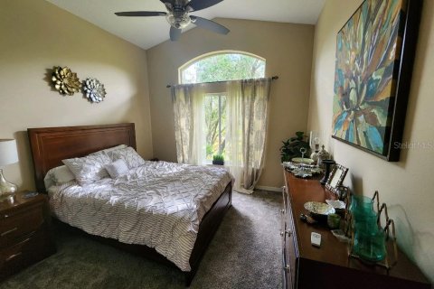 House in Tampa, Florida 5 bedrooms, 335.38 sq.m. № 1760064 - photo 12