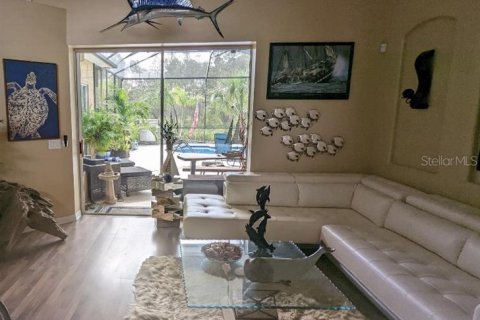 House in Tampa, Florida 5 bedrooms, 335.38 sq.m. № 1760064 - photo 3