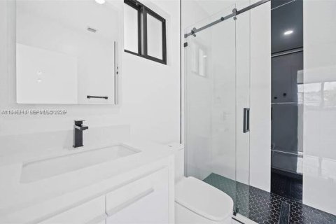 Снять в аренду виллу или дом в Майами, Флорида 3 спальни, 139.54м2, № 2003679 - фото 6