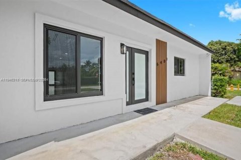 Снять в аренду виллу или дом в Майами, Флорида 3 спальни, 139.54м2, № 2003679 - фото 12