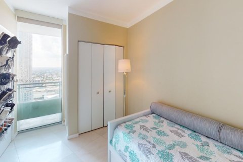 Condo in Miami, Florida, 2 bedrooms  № 1699867 - photo 9