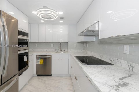 Copropriété à louer à Hallandale Beach, Floride: 2 chambres, 88.26 m2 № 2044938 - photo 8