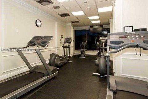 Copropriété à louer à Hallandale Beach, Floride: 2 chambres, 88.26 m2 № 2044938 - photo 29