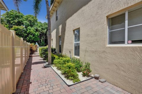 Townhouse in Fort Lauderdale, Florida 3 bedrooms, 210.14 sq.m. № 1890221 - photo 25