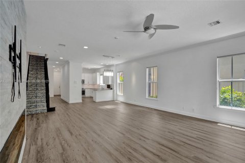 Townhouse in Fort Lauderdale, Florida 3 bedrooms, 210.14 sq.m. № 1890221 - photo 12
