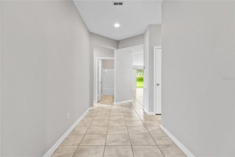 Villa ou maison à vendre à Mount Dora, Floride: 3 chambres, 201.04 m2 № 2129491 - photo 4