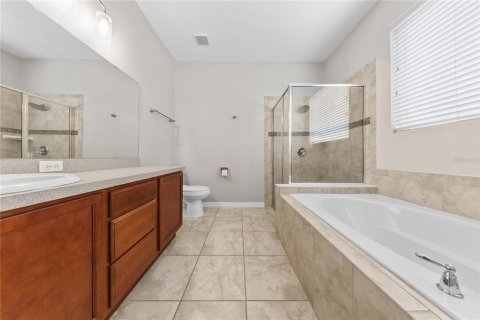 Villa ou maison à vendre à Mount Dora, Floride: 3 chambres, 201.04 m2 № 2129491 - photo 2