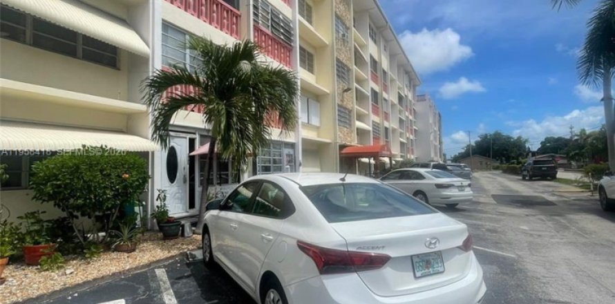 Condo à Hallandale Beach, Floride, 1 chambre  № 2017613