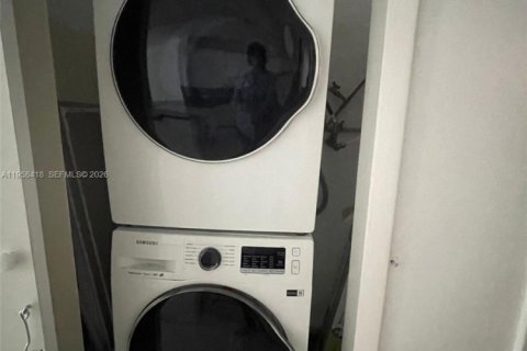 Copropriété à louer à Hallandale Beach, Floride: 1 chambre, 71.53 m2 № 2017613 - photo 21