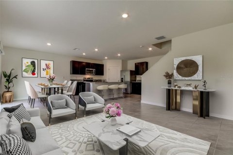 House in Wesley Chapel, Florida 5 bedrooms, 242.01 sq.m. № 1822435 - photo 19
