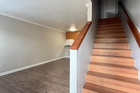 Copropriété à louer à Gainesville, Floride: 2 chambres, 368.64 m2 № 2213425 - photo 6