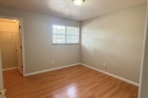 Copropriété à louer à Gainesville, Floride: 2 chambres, 368.64 m2 № 2213425 - photo 10
