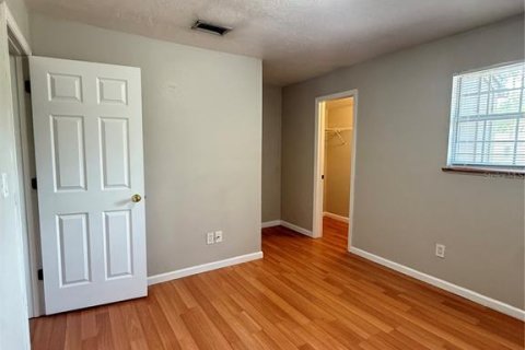 Copropriété à louer à Gainesville, Floride: 2 chambres, 368.64 m2 № 2213425 - photo 9